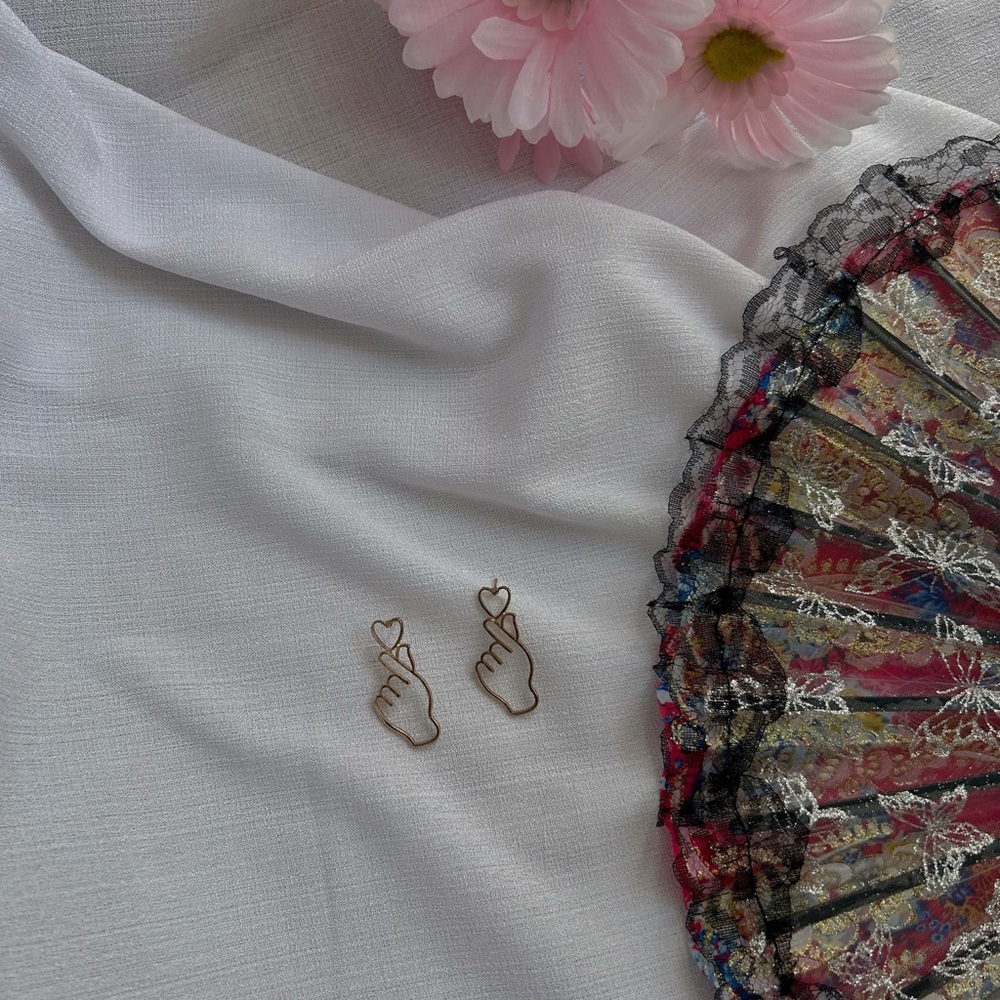 Very elegant vintage gold earrings